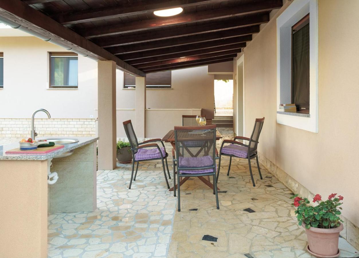 Argonave 6 Apartment Pula Exterior photo
